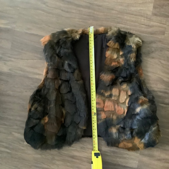 Faux fur open front cropped vest - Picture 5 of 6